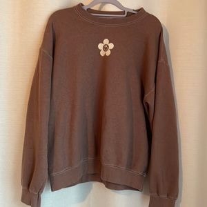 Brown crewneck sweatshirt
